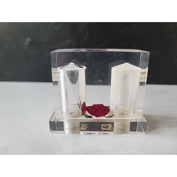 Vintage Salt And Pepper Shakers - Picture 3 of 10